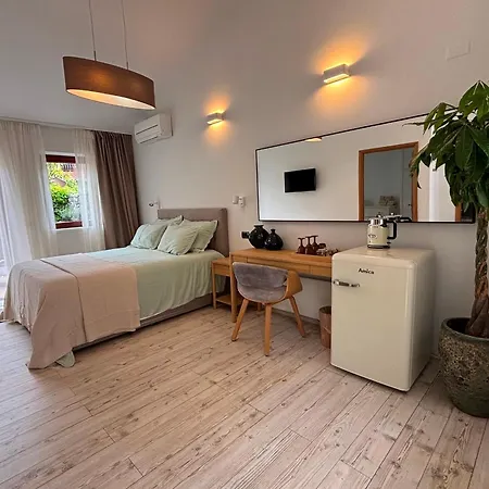 Marina & Parking Free Nocleg ze śniadaniem 4*